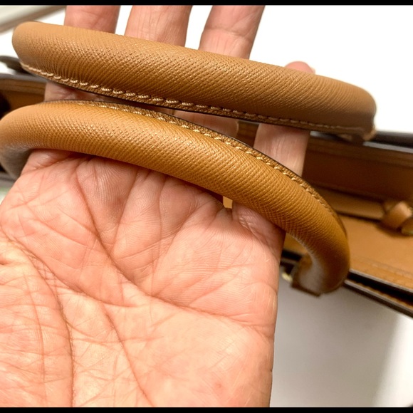 Tory Burch Medium Micro Leather Robinson Tote - Picture 10 of 16